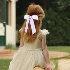 SUPCLIPS close up grosgrain ribbon texture and edged trim, durable finish