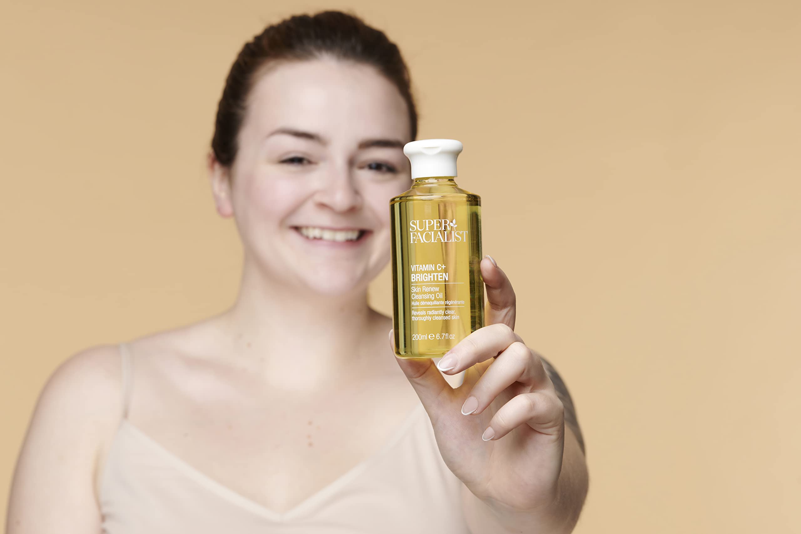 Super Facialist dissolving waterproof makeup to show effective removal benefit