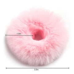SUSULU close-up of short-pile faux fur texture demonstrating plush softness and low shedding