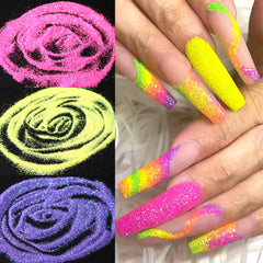SUTOZMIWE closeup glitter texture revealing fine sugar-like particles for smooth application