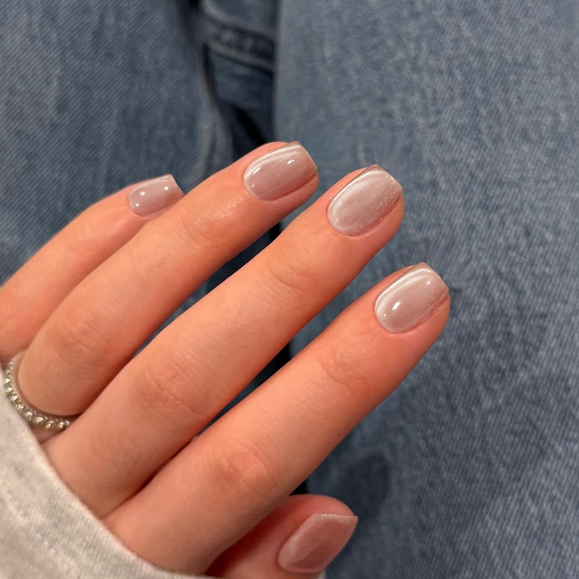 SXVME close-up of cat-eye glitter finish, enhances subtle shine