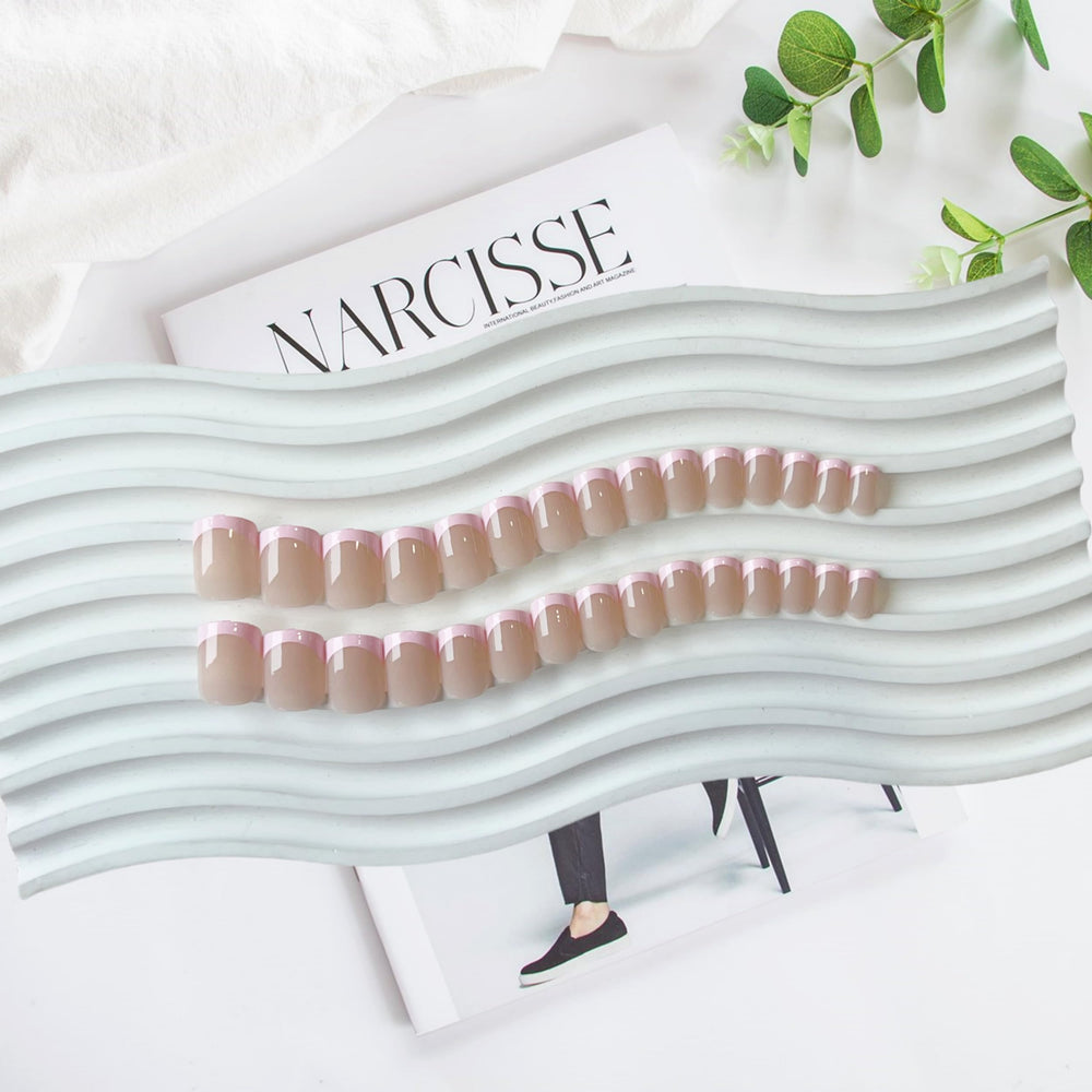 SXVME arranged 15 sizes layout to help users select the perfect nail fit