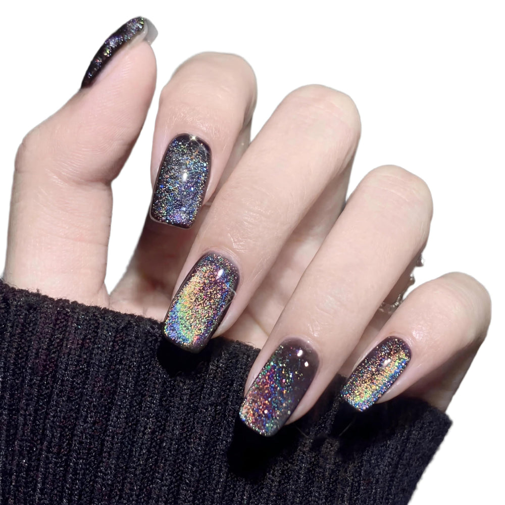 Taoyisent front packaging showing black cat eye nails and quick application benefit