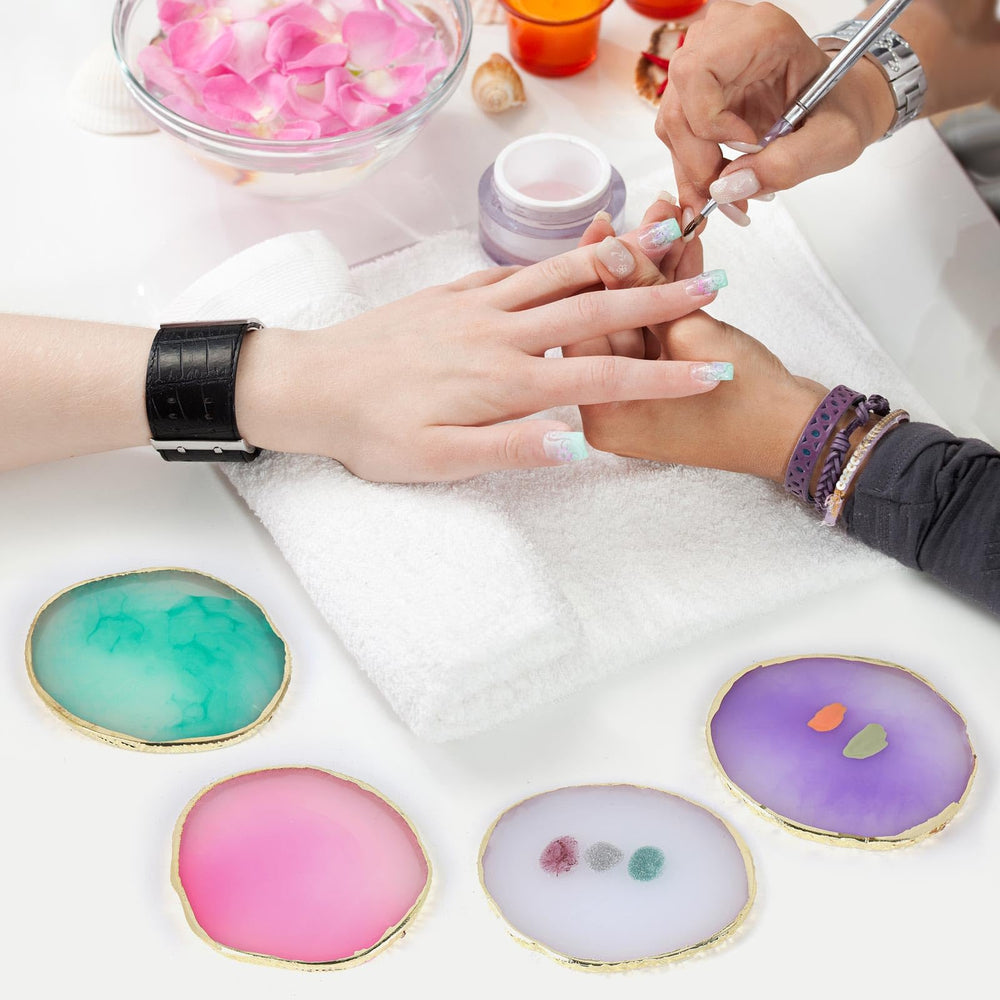 Tbestmax dotting tool and stripe work on palette illustrating precise nail art prep
