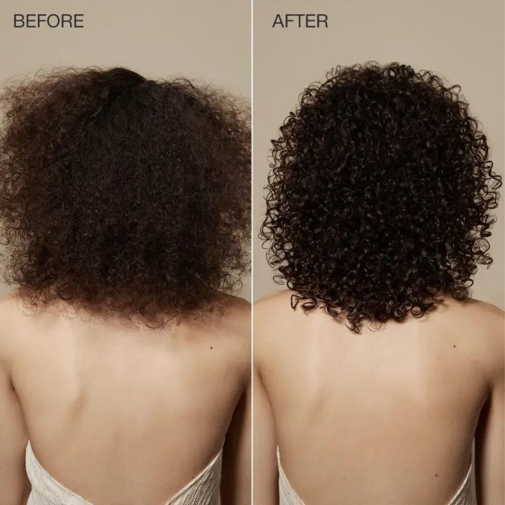 Tea Tree creamy cowash texture close-up for smooth detangling benefit