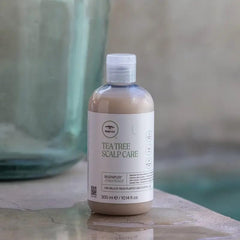 Tea Tree regeniplex botanical ingredients close-up highlighting nourishing blend