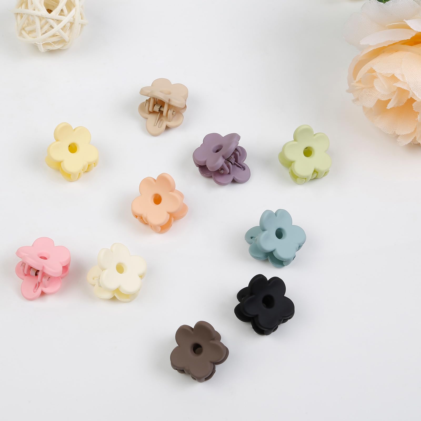 TEBIEKOY clips used in child's hair providing secure, playful hold