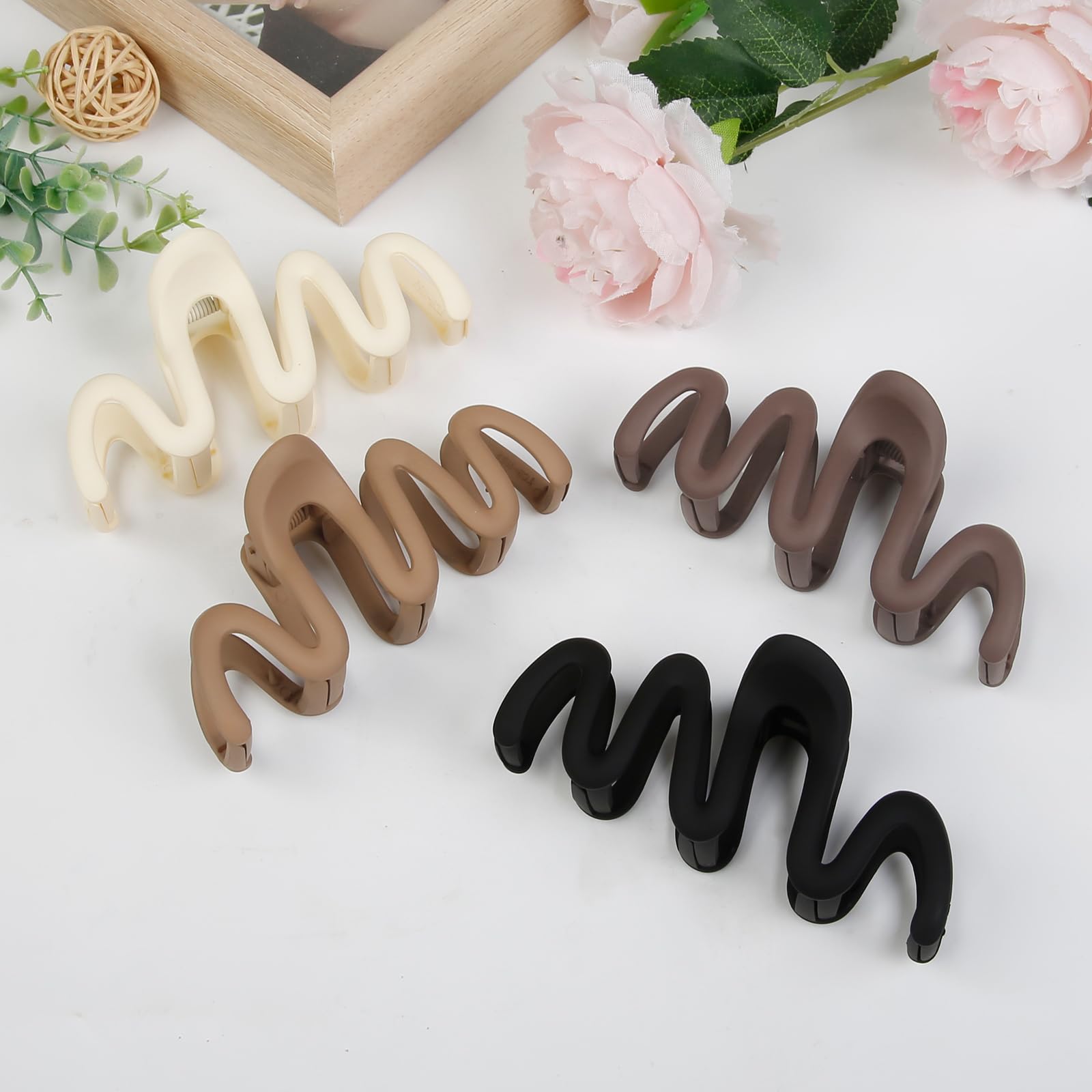 TEBIEKOY clip holding half-up hairstyle, quick everyday styling benefit