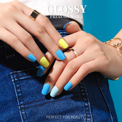 Teenitor hand model wearing mixed matte and glossy nails for everyday elegance