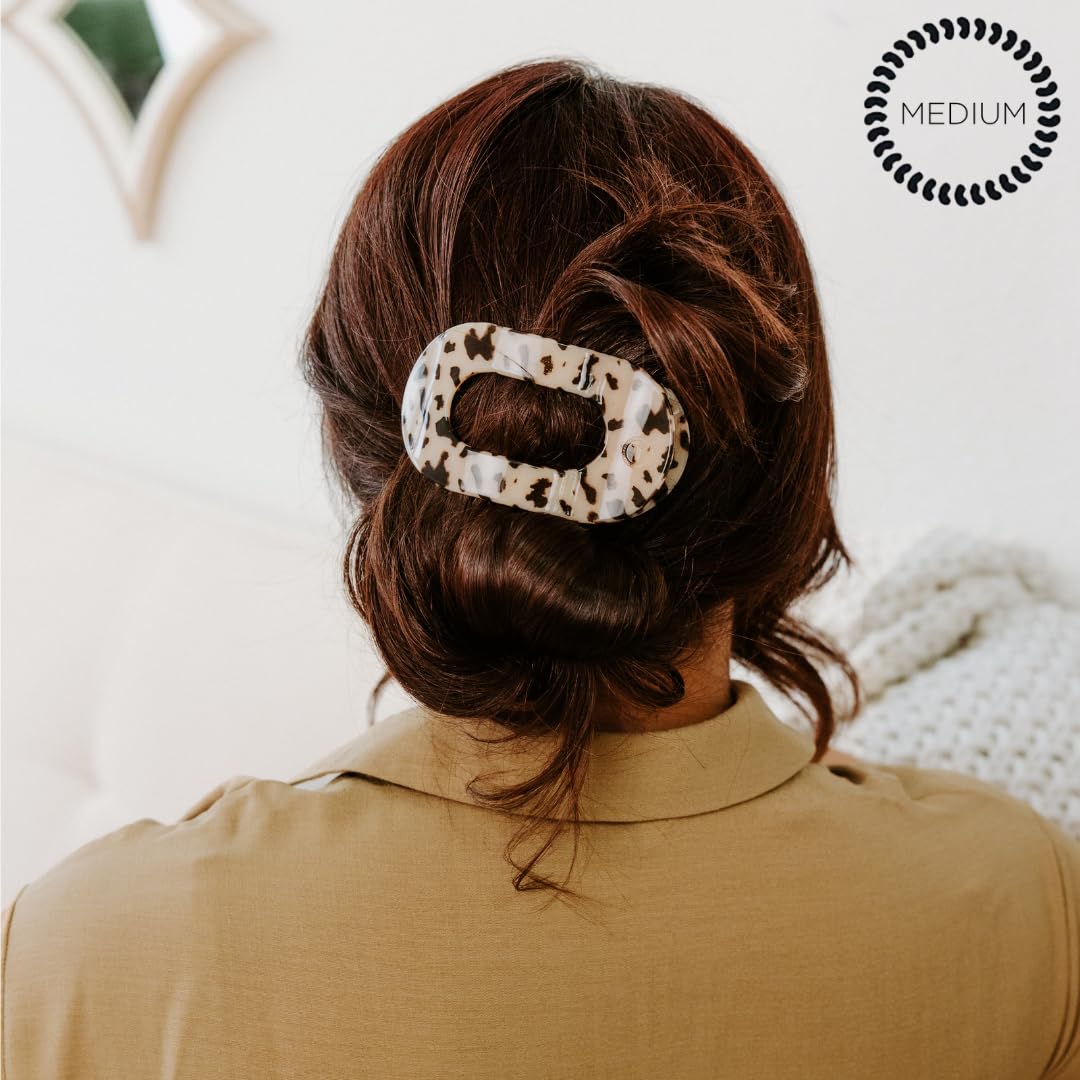 TELETIES medium clip styled in half-up hair showcasing no-slip everyday hold