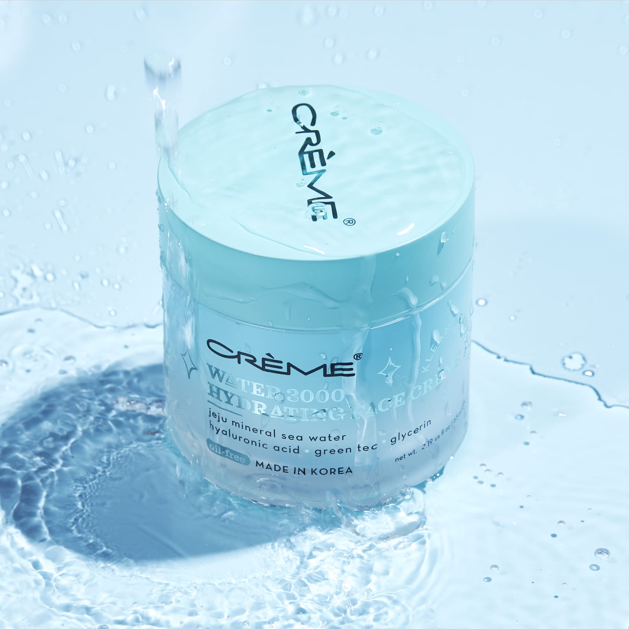 The Crème Shop hand applying crème illustrating quick absorption and no greasiness
