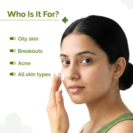 The Derma Co cream texture close-up demonstrating lightweight, non-greasy finish
