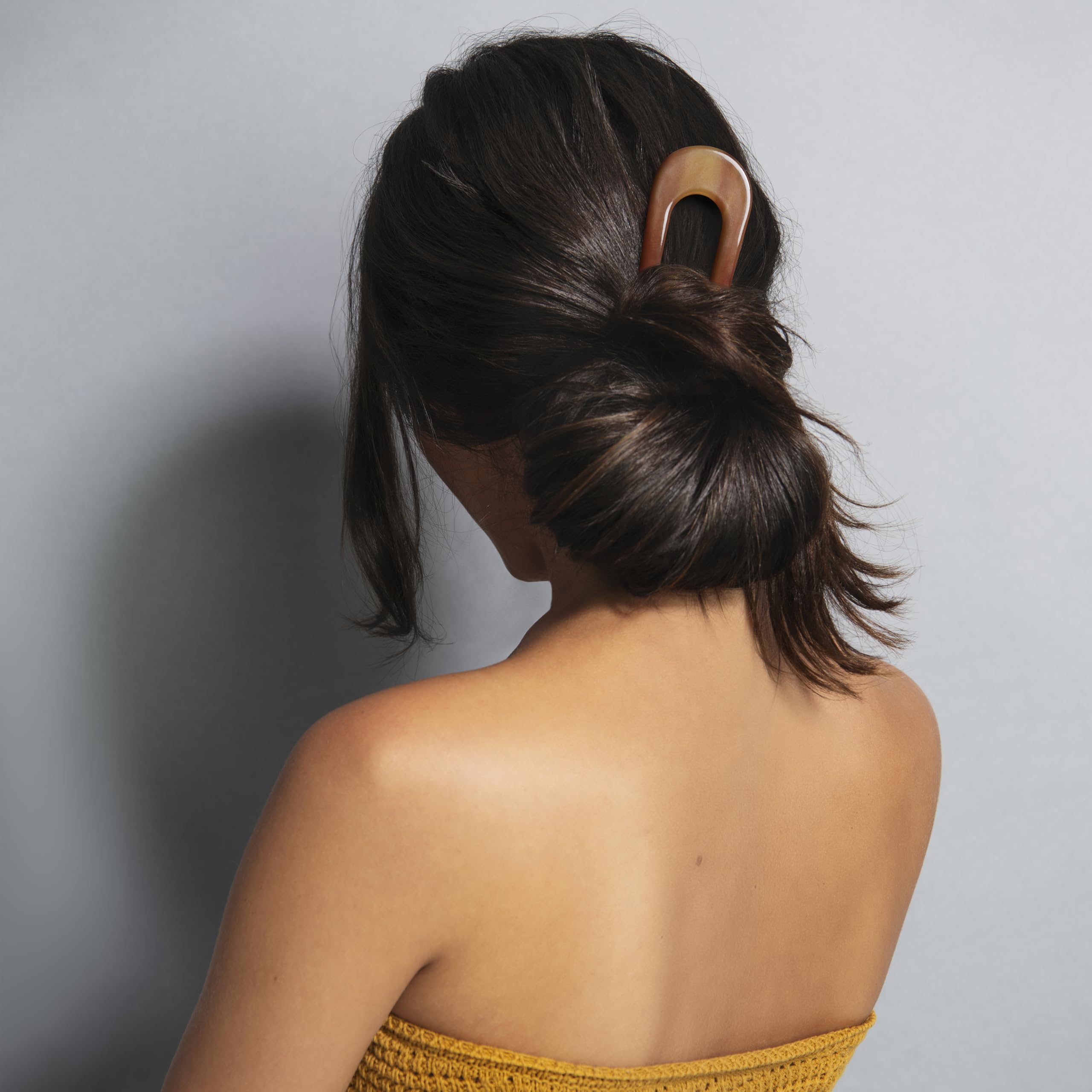 The Hair Edit curved profile detail showing ergonomic shape for comfortable wear