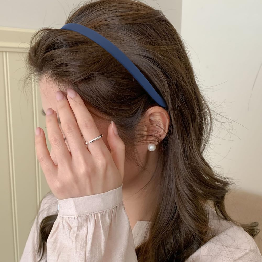 TOBATOBA woman wearing headband outdoors shows stable all-day comfort