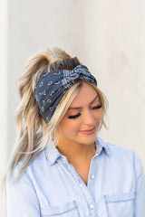 Tobeffect twisted knot front detail highlighting stylish boho look and secure fit