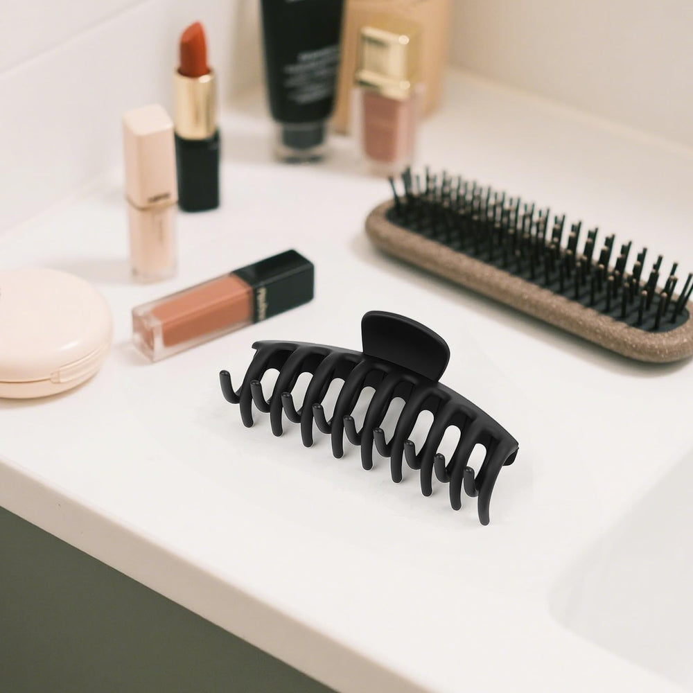 TOCESS clip holding high ponytail showing secure all-day hold and comfortable wear
