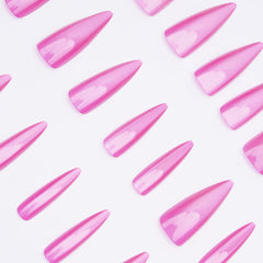 TOGZOM close-up of cat eye ombré glitter detail, showing reflective shimmer benefit