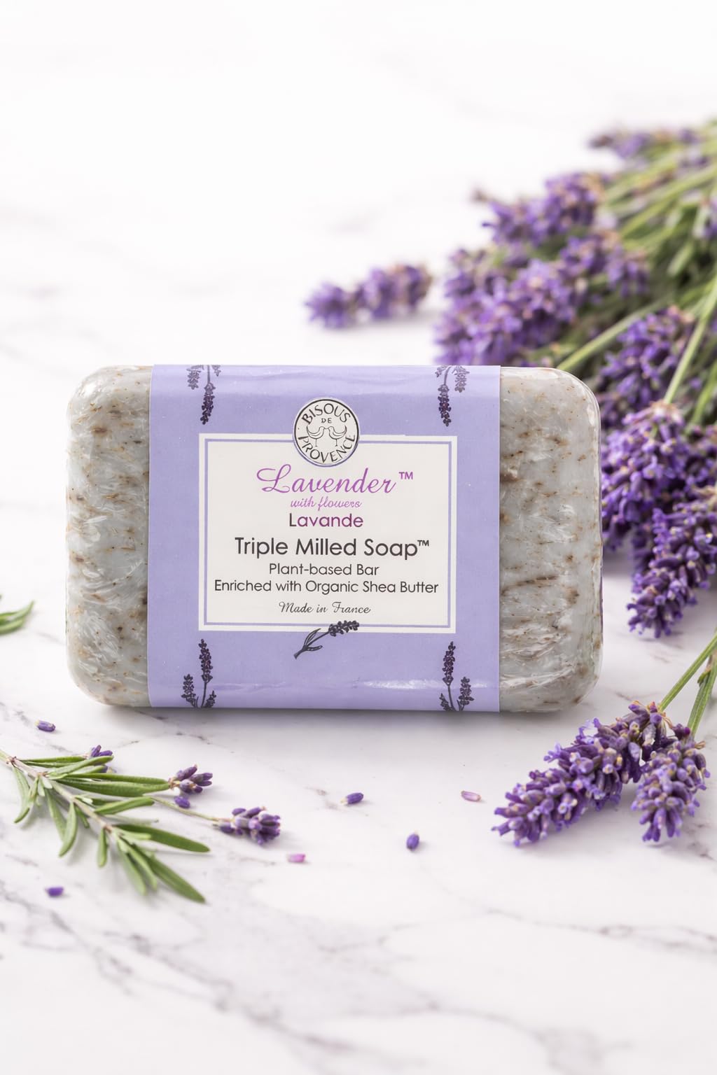 TOPIST Bisous De Provence close-up of soap texture with shea butter for creamy, moisturizing lather
