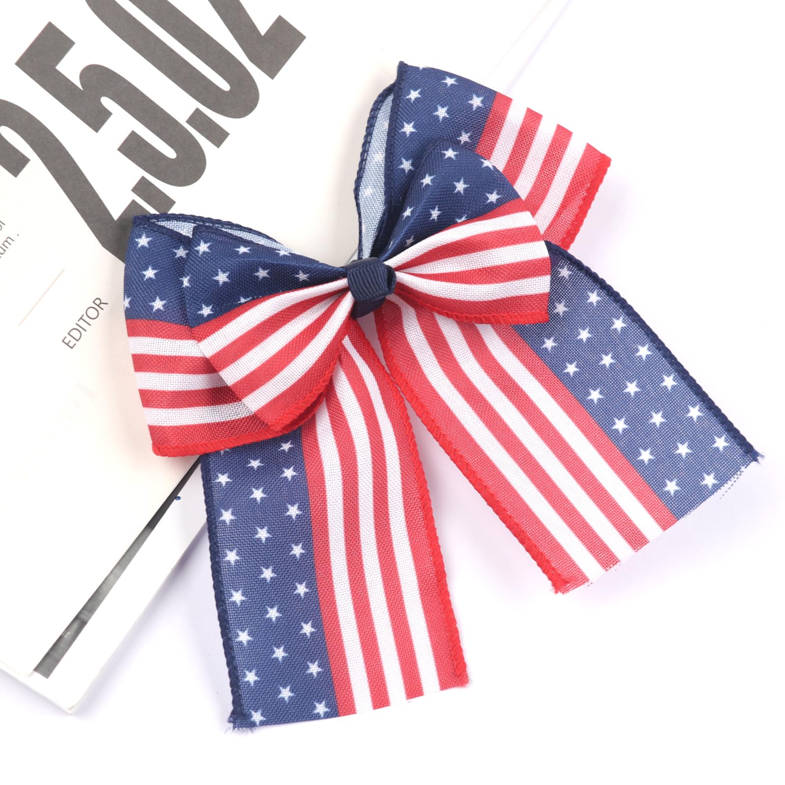 Totelux packaging with bow and clip showing gift-ready presentation and included contents