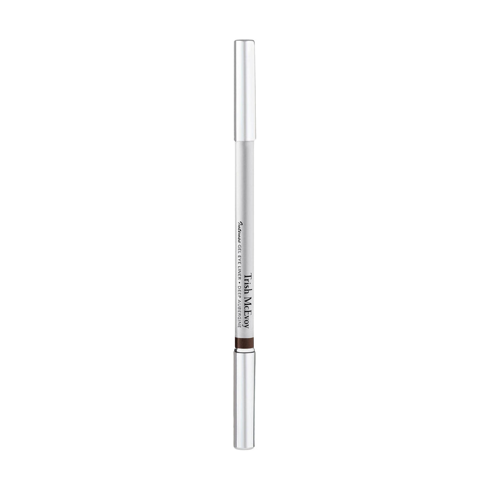 Trish McEvoy integrated sponge detail for easy smudging and blending benefit