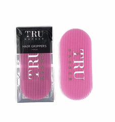 TRU BARBER close-up of clip teeth and curve offering secure, gentle hold