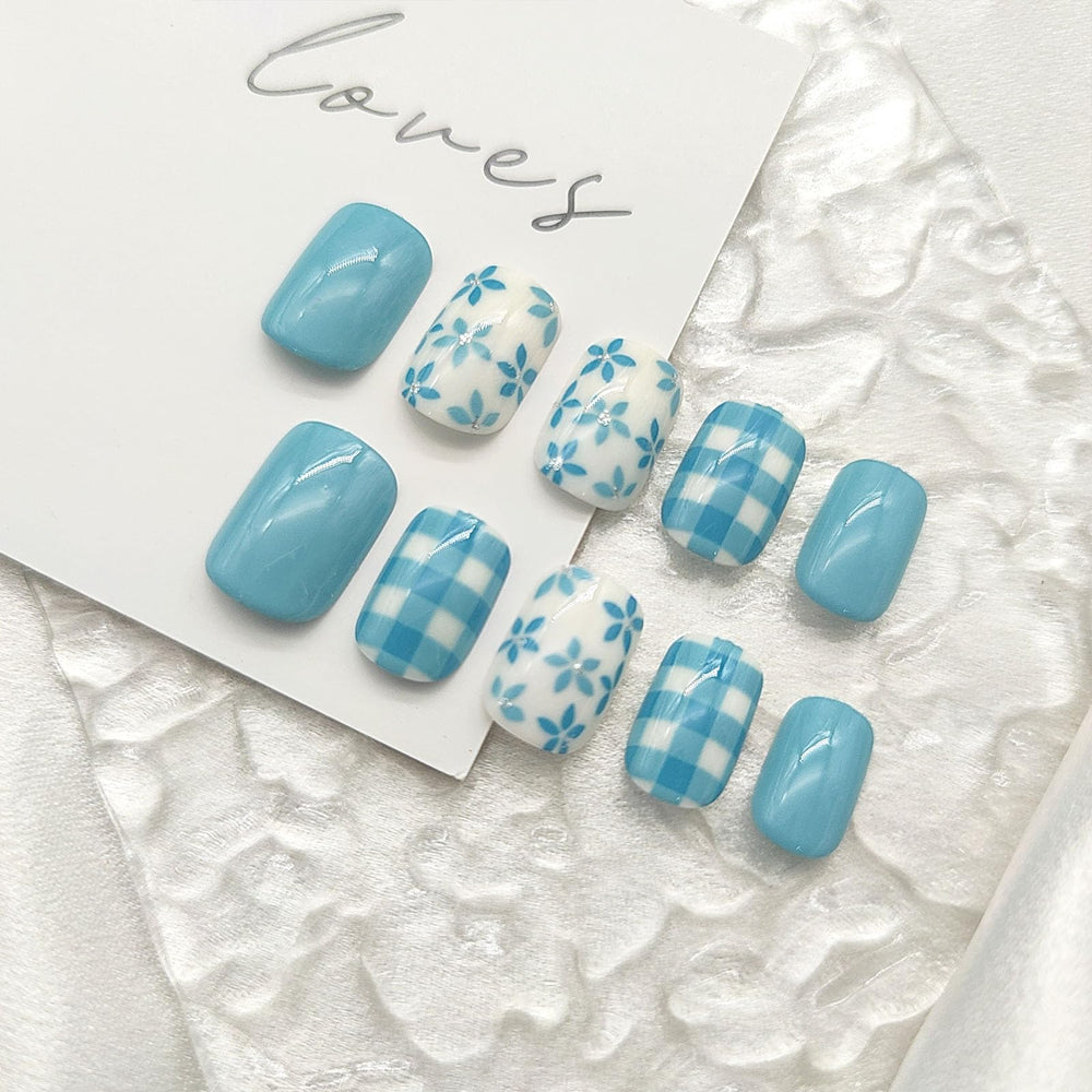 TUZANDW full set layout with 24 nails, sticker sheet, mini file and wooden stick for easy use