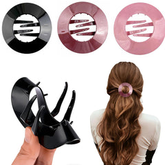 Twoheadpig flat clip front view showing sleek design and comfortable hold