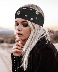 Ufgin black headband on mannequin showing packaging presentation benefit