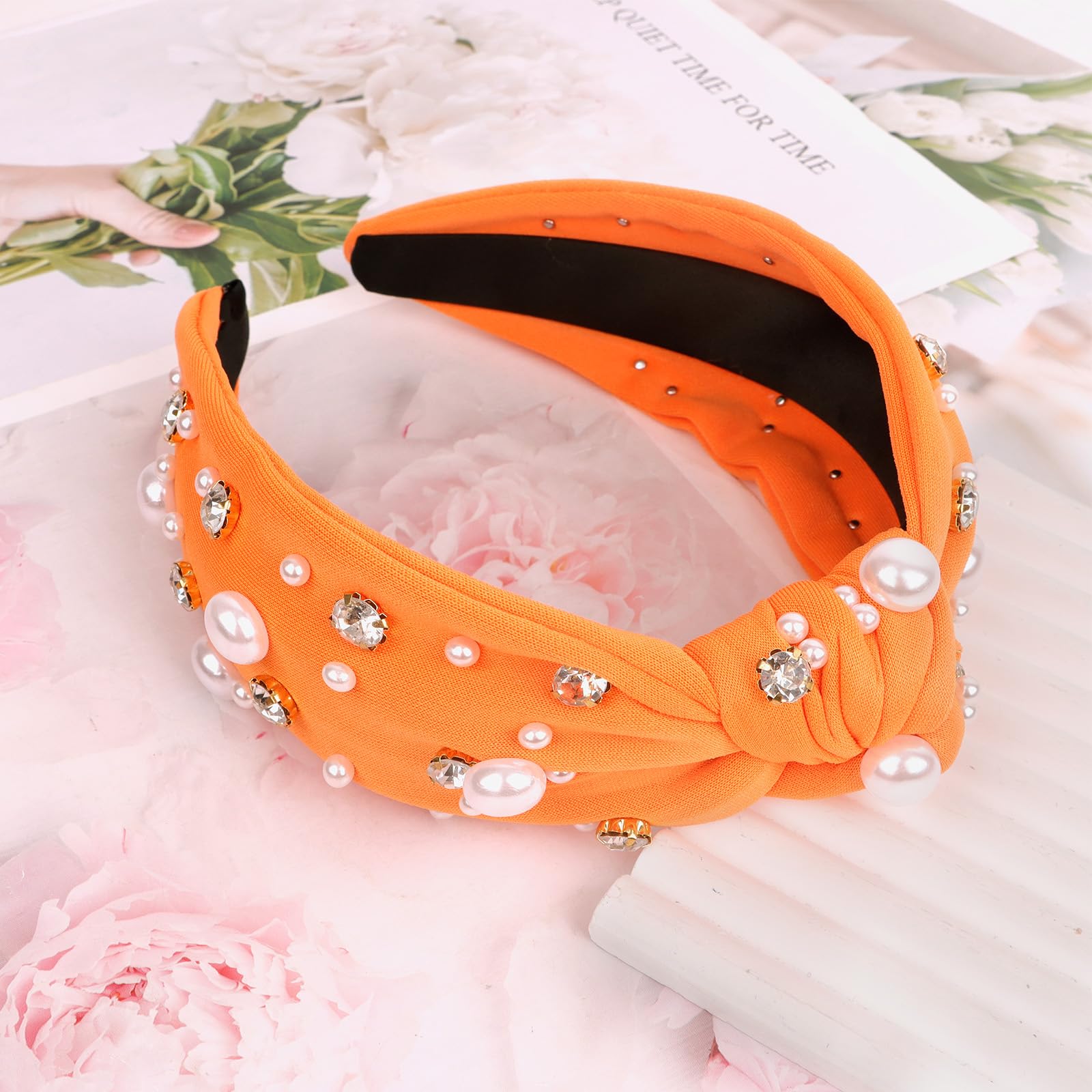 Uintoon headband in packaging ready as a gift emphasizing thoughtful presentation