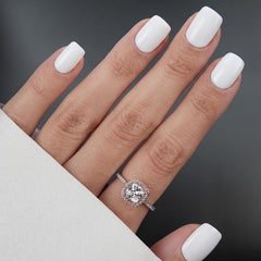 UNA GELLA close-up glossy finish highlighting salon-quality shine