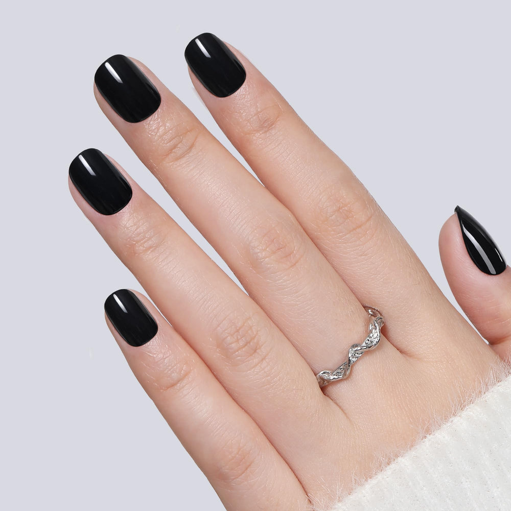 UNA GELLA close-up glossy surface highlighting chip-resistant shine