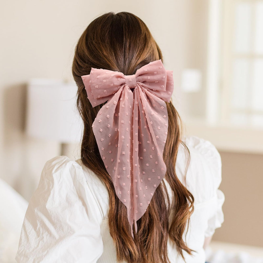 Unbednigt chiffon texture close-up highlighting silky finish and soft touch