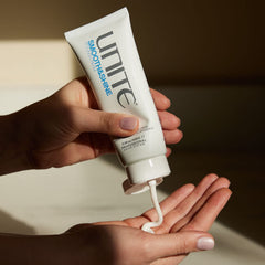UNITE SMOOTH&SHINE before and after hair result showing frizz reduction and enhanced shine