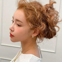 Uonlytech model wearing headband demonstrating comfortable fit and style