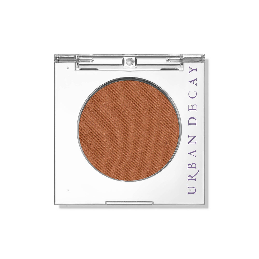 URBAN DECAY compact front shot showcasing New Riff matte for travel-ready use