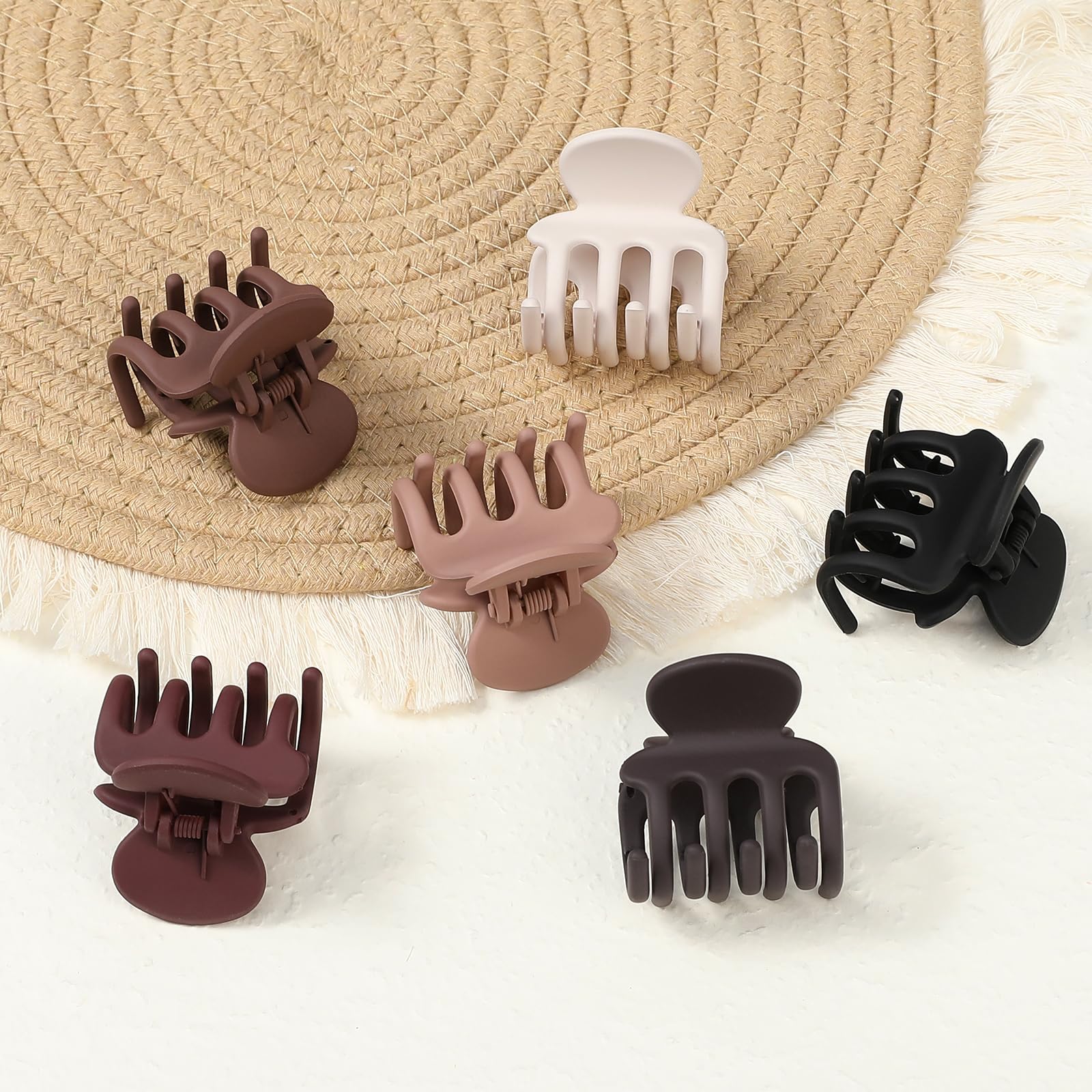 USDNICE detailed shot of clip teeth and spring showing strong hold and secure fastening benefit