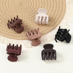 USDNICE detailed shot of clip teeth and spring showing strong hold and secure fastening benefit