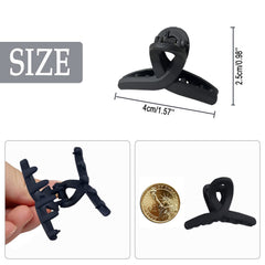 UVANKAUP size comparison in hand showing 1.57-inch compact clip for small sections