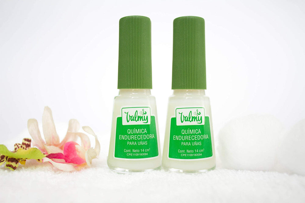 Valmy texture close-up of glossy clear polish emphasizing strengthening film
