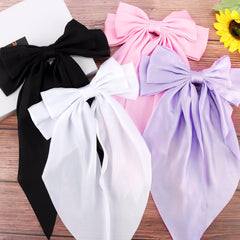 VELSCRUN long ribbon tail draping to show movement and visual impact