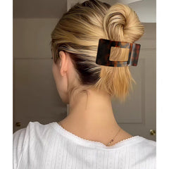 VELSCRUN used in half-up hairstyle for tidy everyday styling