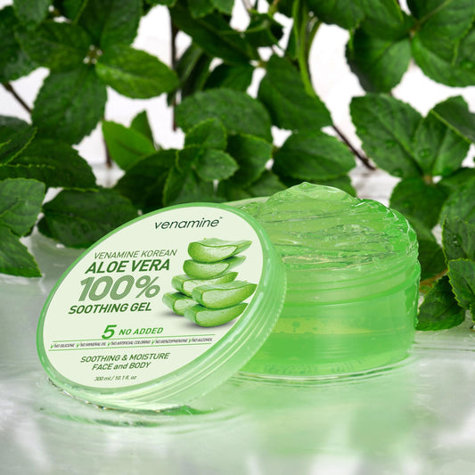 VENAMINE gel texture closeup highlighting smooth hydration and clarity