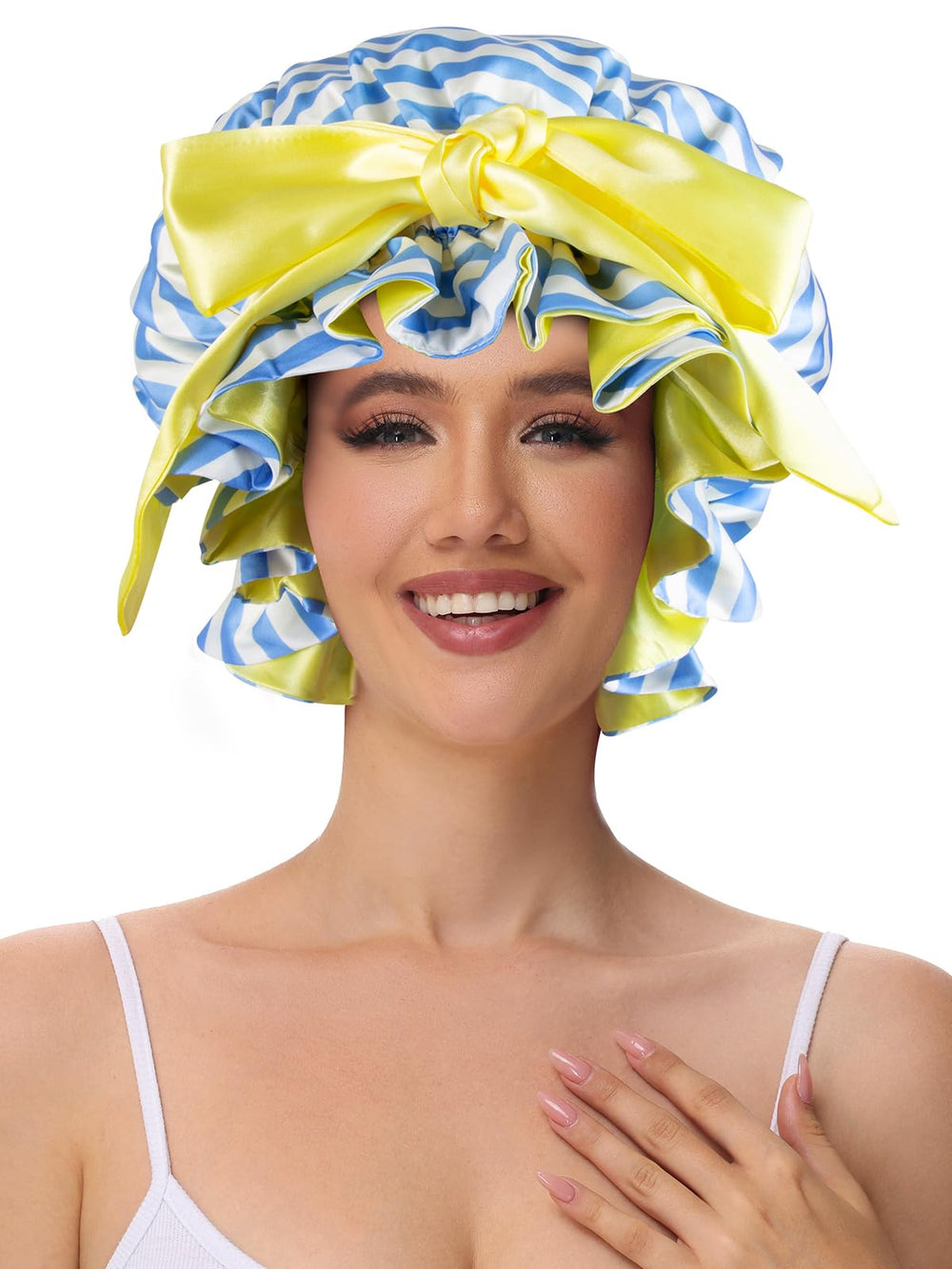 Vettres bonnet interior satin lining close-up protects hair moisture