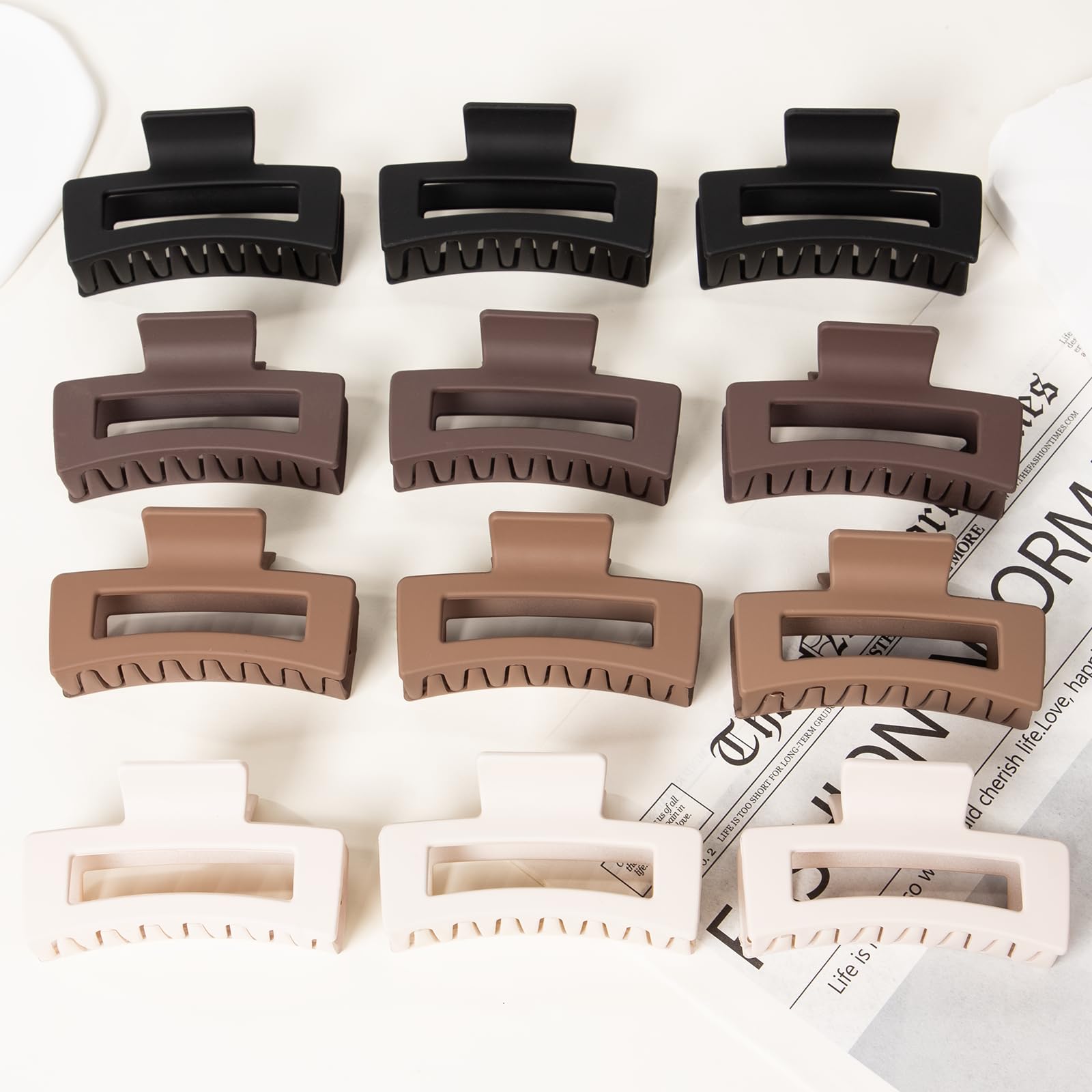Vigorpace clip in hand showing size scale and comfortable lightweight feel
