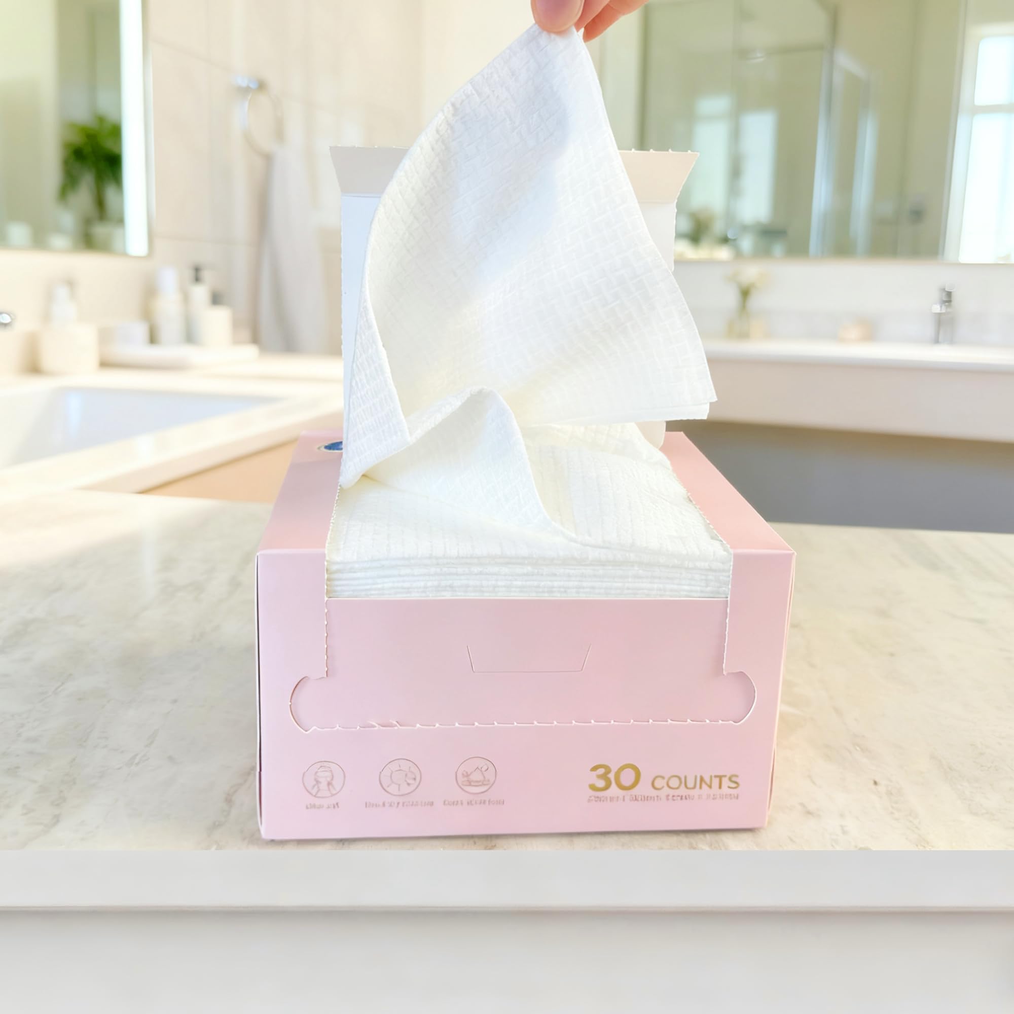 Vinda clean size comparison next to phone showing travel-friendly convenience