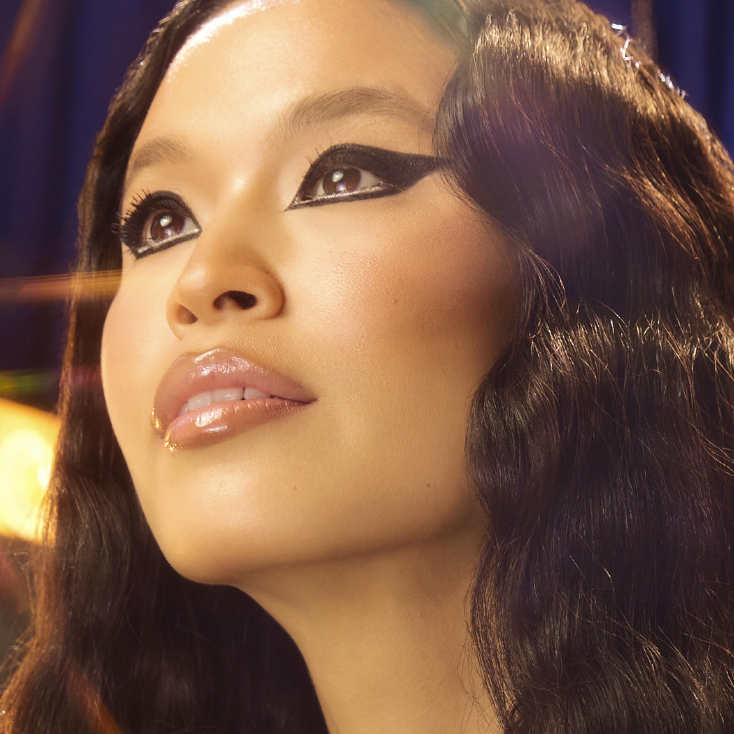 Vivienne Sabó eyeliner being applied to eye creating crisp wing