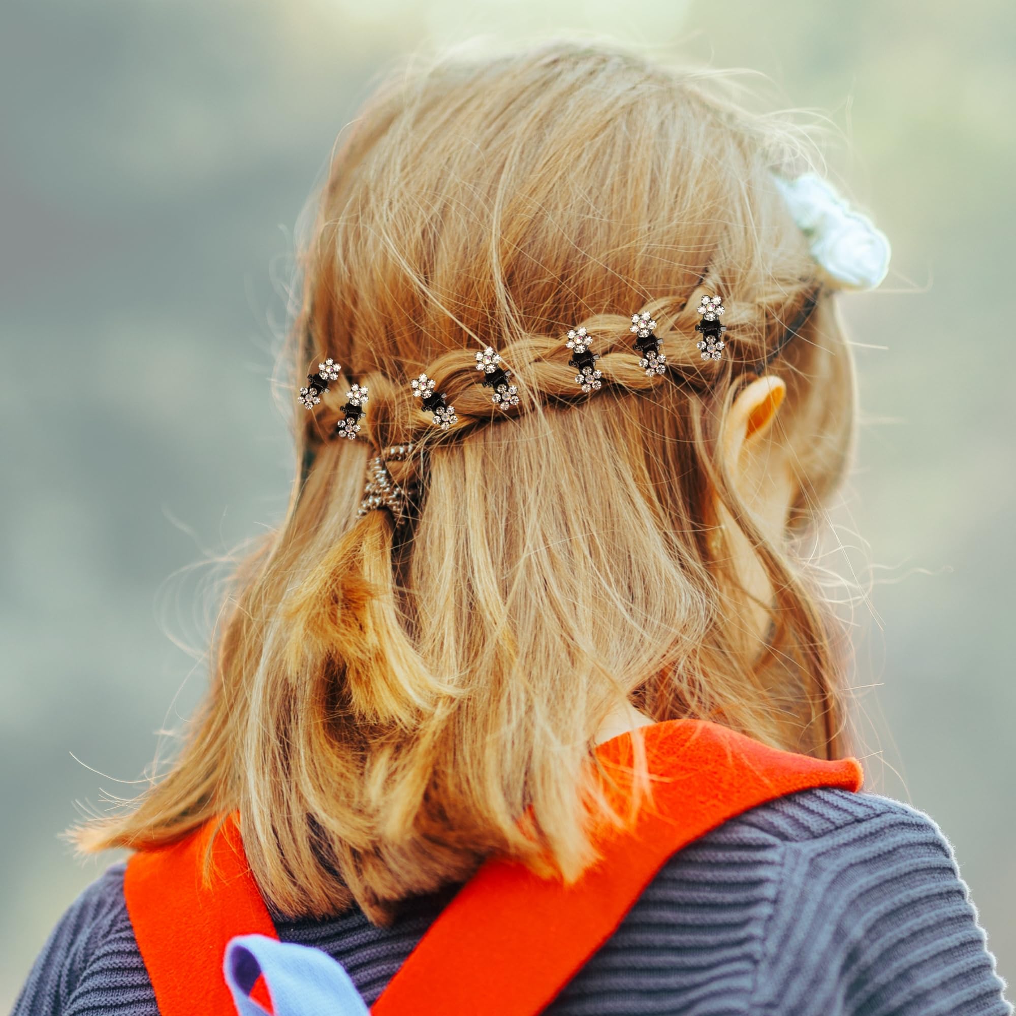 VOCOSTE side view showing metal teeth and secure grip benefit for fine hair