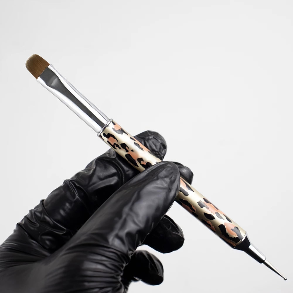 VONYA dotting tool and detail brush creating fine nail art accents