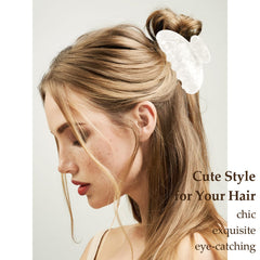 Vovii clip securing a half-up hairstyle, demonstrates comfortable all-day hold