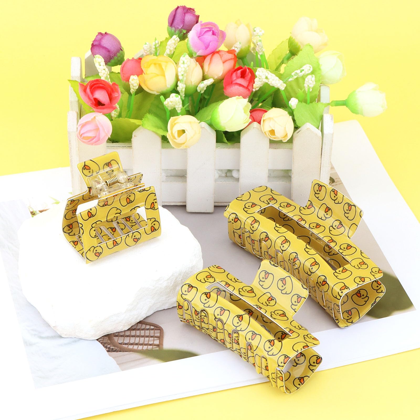 Vovii three clips laid flat displaying size variety and styling versatility